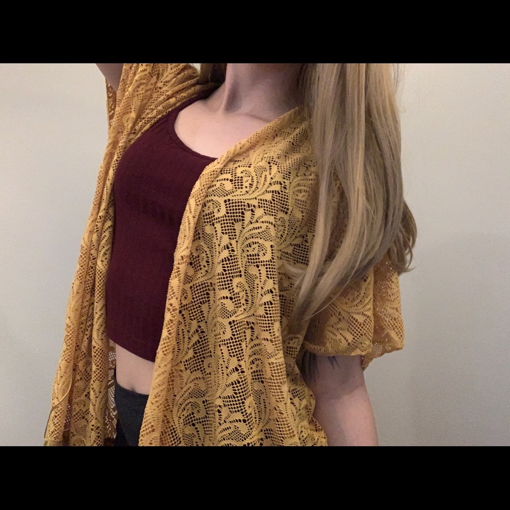 Gold Shawl - Picture 3 of 6